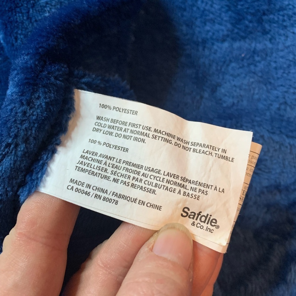 Safdie & Co. Cozy Blue Oversize Hooded Throw Blanket with Pompoms L-48” W-86” - Picture 3 of 4